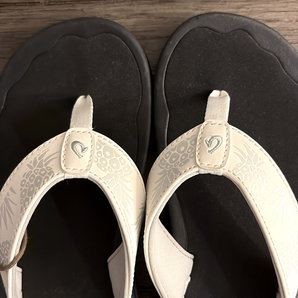 NWT [OluKai] Ohana Bight White/Hua Slip-On Flip Flop Thong Sandals Women’s 5.0 - Picture 10 of 16
